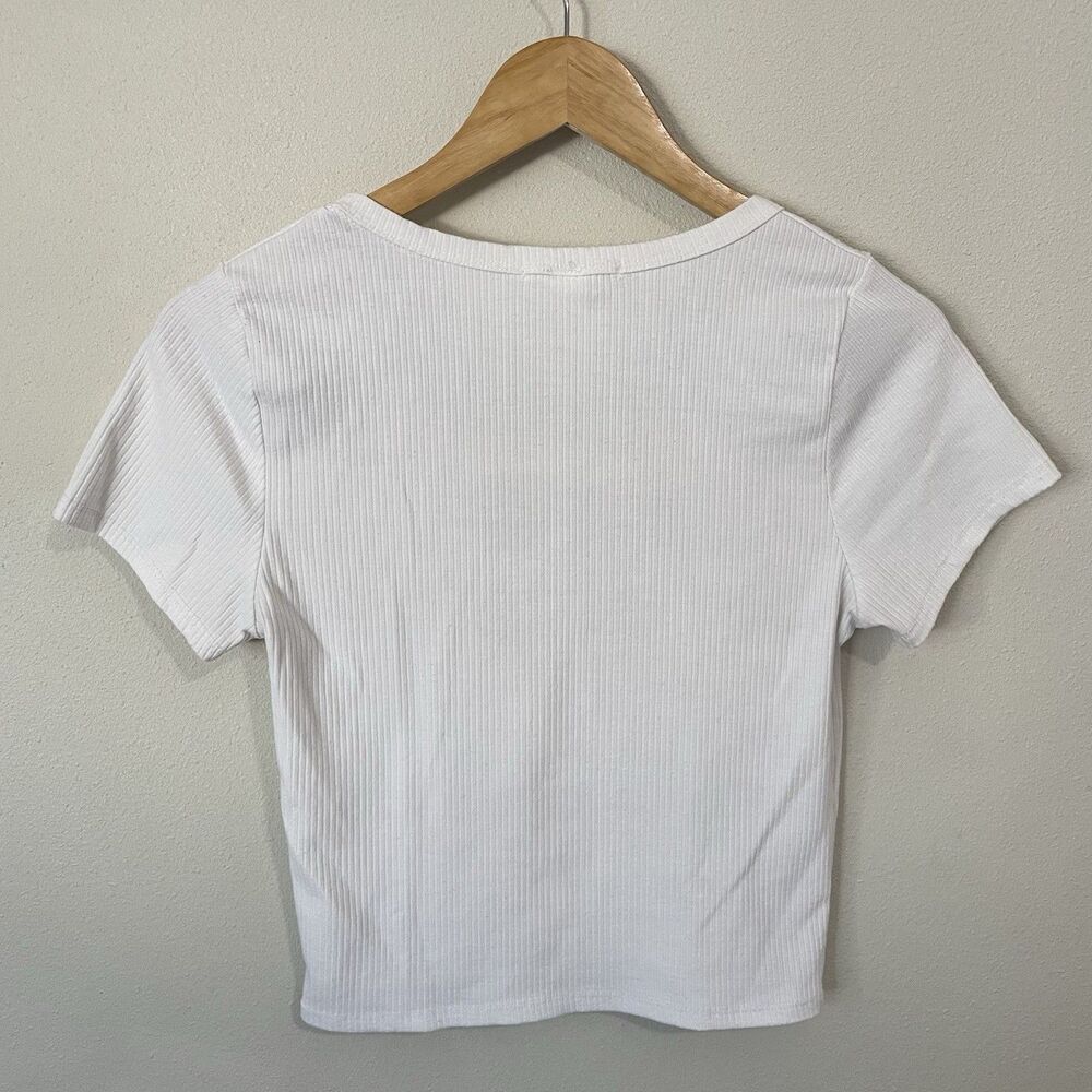 Caution to the Wind White Ribbed Baby Tee Cropped Shirt Daisy y2k Scoop Neck 90s - Picture 6 of 6
